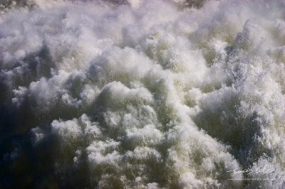 JCCI-100621 - Turbulent spraying water gushing from pressure outlet at Lake Hume dam